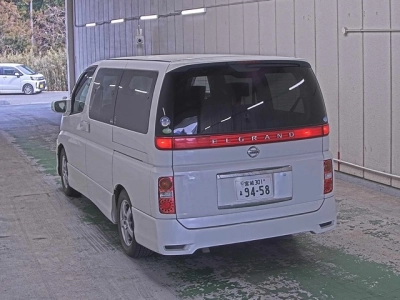 NISSAN ELGRAND