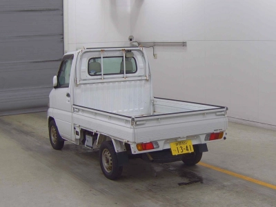 NISSAN CLIPPER TRUCK