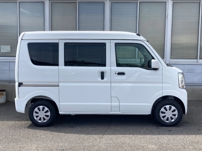 NISSAN CLIPPER VAN