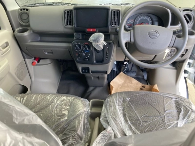 NISSAN CLIPPER VAN