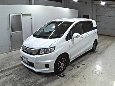HONDA FREED SPIKE