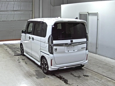HONDA N BOX CUSTOM