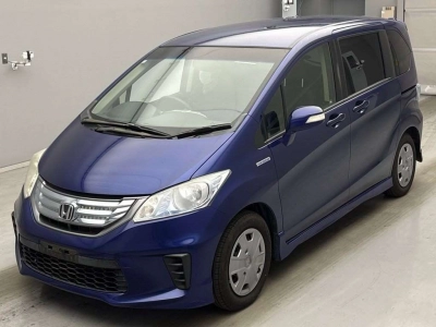 HONDA FREED HYBRID