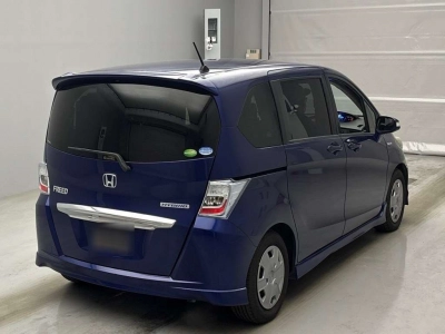 HONDA FREED HYBRID