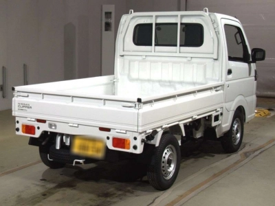 NISSAN CLIPPER TRUCK