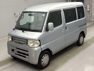 NISSAN NV100 CLIPPER