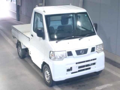 NISSAN NT100 CLIPPER