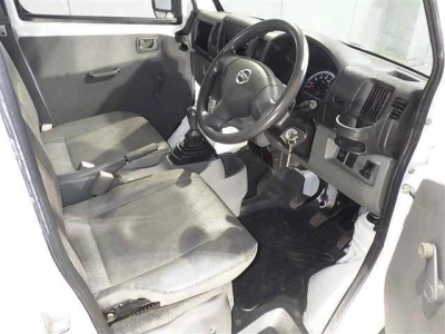 NISSAN NT100 CLIPPER