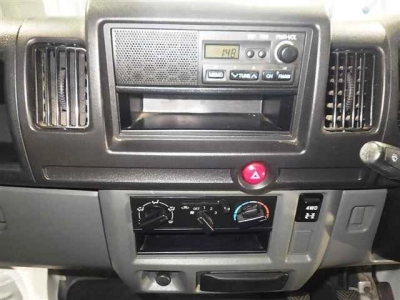 NISSAN NT100 CLIPPER