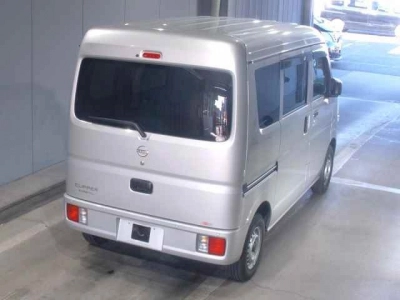 NISSAN CLIPPER VAN