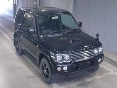 MITSUBISHI PAJERO MINI