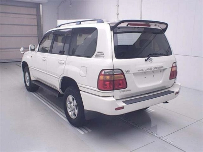 TOYOTA LAND CRUISER 100