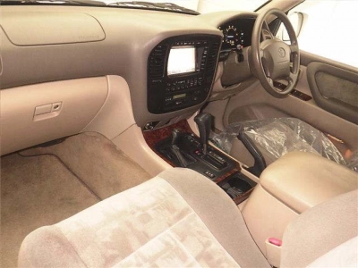 TOYOTA LAND CRUISER 100