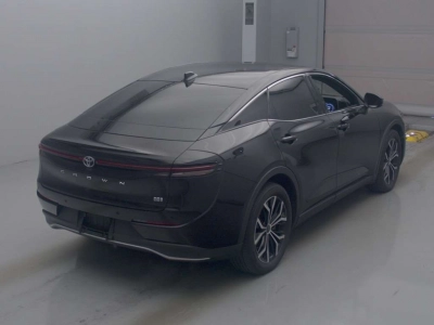 TOYOTA CROWN CROSSOVER