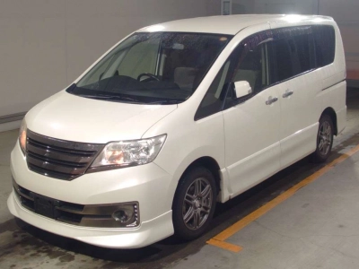 NISSAN SERENA
