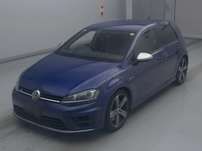 VOLKSWAGEN GOLF R