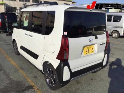 DAIHATSU TANTO FUN CROSS