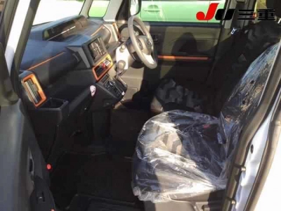 DAIHATSU TANTO FUN CROSS