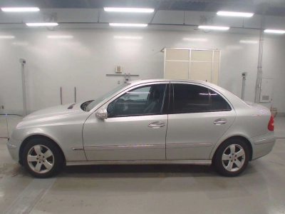 MERCEDES BENZ E CLASS