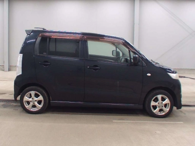 SUZUKI WAGON R STINGRAY