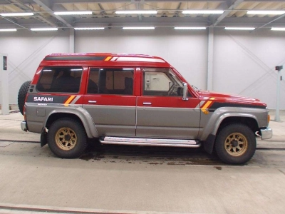NISSAN SAFARI