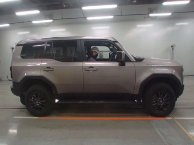 TOYOTA LAND CRUISER 250