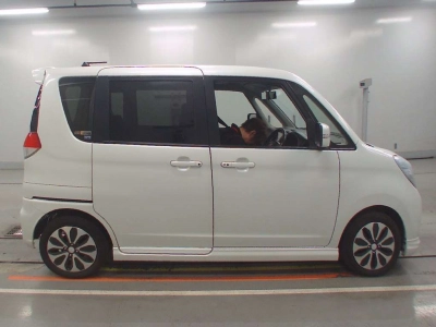 MITSUBISHI DELICA D:2