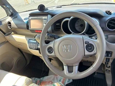 HONDA N BOX +