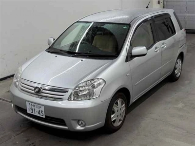 TOYOTA RAUM