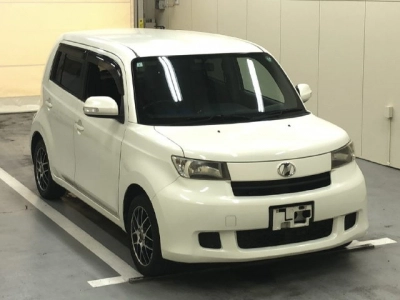 TOYOTA BB