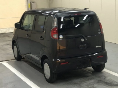 SUZUKI MRWAGON