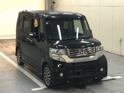 HONDA N BOX CUSTOM