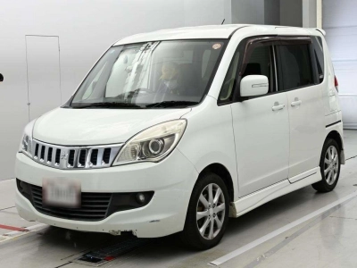 MITSUBISHI DELICA D:2