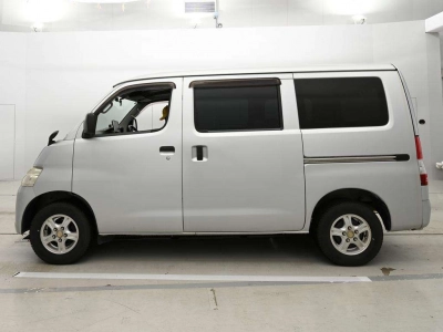 TOYOTA TOWN ACE VAN