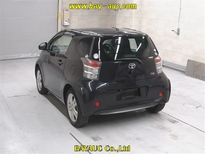 TOYOTA IQ