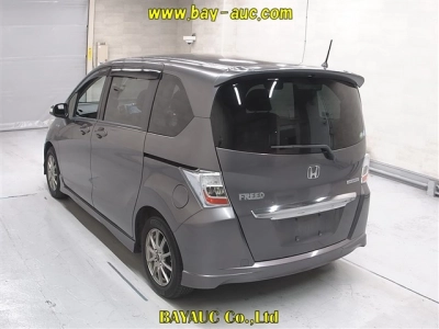 HONDA FREED HYBRID