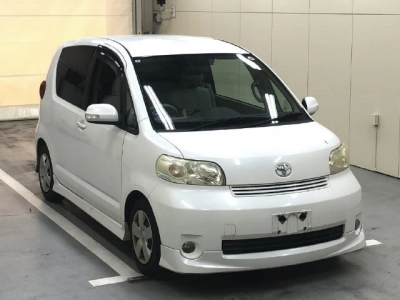 TOYOTA PORTE