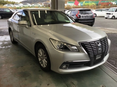 TOYOTA CROWN HYBRID