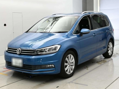 VOLKSWAGEN GOLF TOURAN