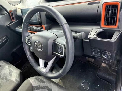 DAIHATSU TANTO FUN CROSS