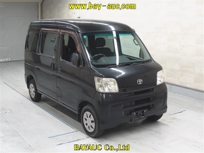 TOYOTA PIXIS VAN