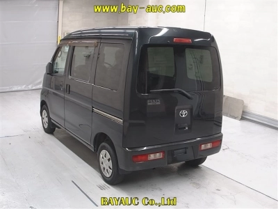 TOYOTA PIXIS VAN