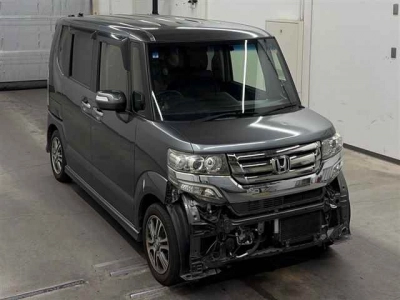 HONDA N BOX CUSTOM