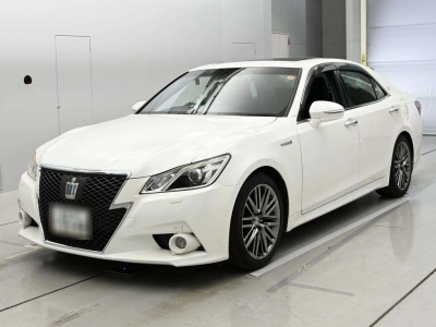 TOYOTA CROWN HYBRID