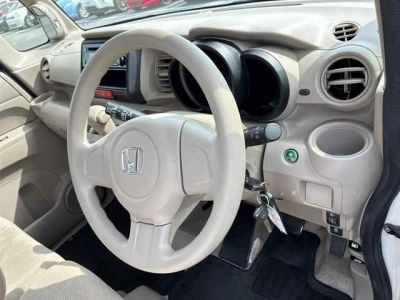 HONDA N BOX +