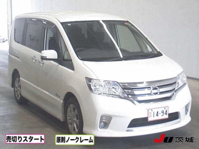 NISSAN SERENA