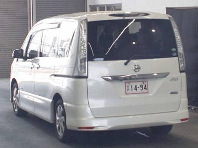 NISSAN SERENA