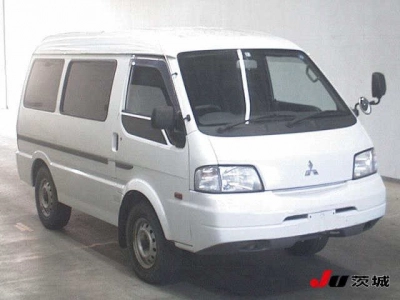 MITSUBISHI DELICA VAN