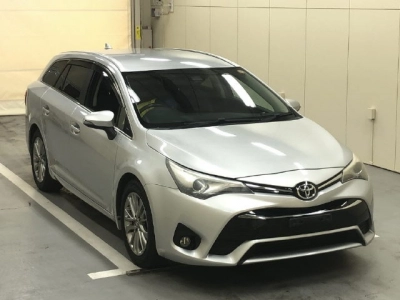 TOYOTA AVENSIS