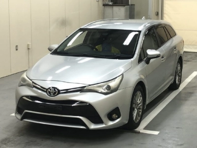 TOYOTA AVENSIS